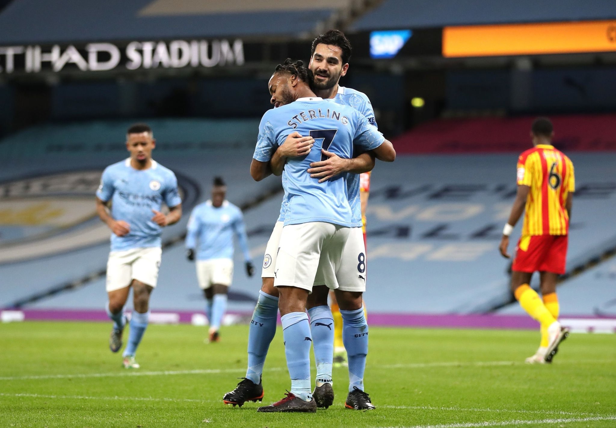 他在训练中 他在训练中